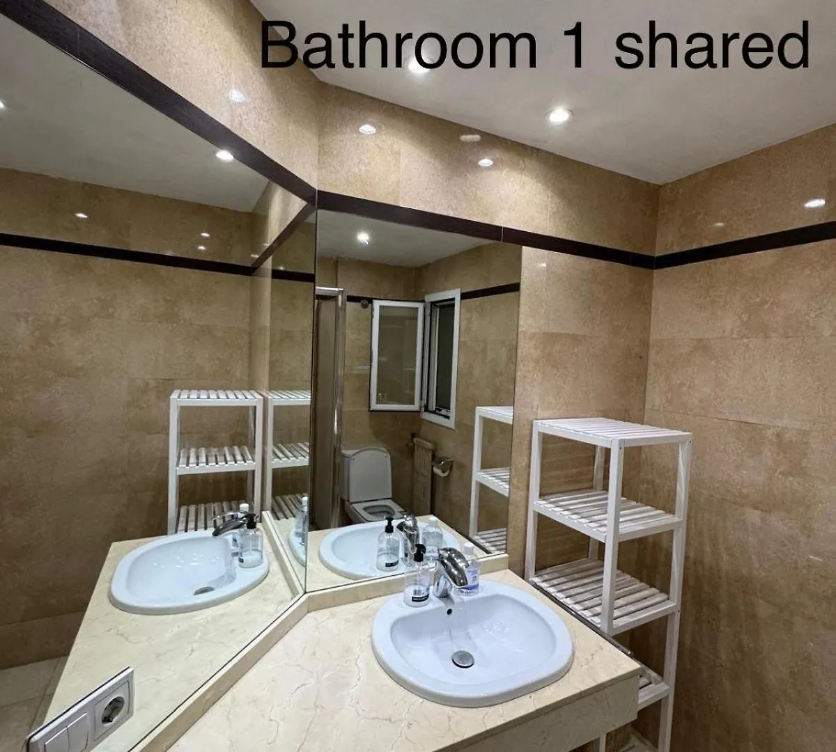 Spacious Room In Central Area A Barcelone 0*,